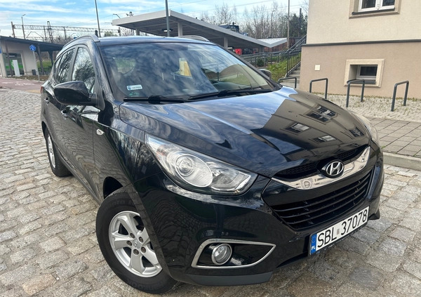 Hyundai Tucson cena 34900 przebieg: 194000, rok produkcji 2010 z Bieruń małe 137